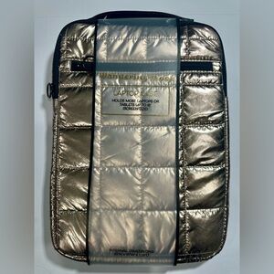 NIP‎ Wandering Moon Gold Puffer Zip-Up Laptop Case - Gold